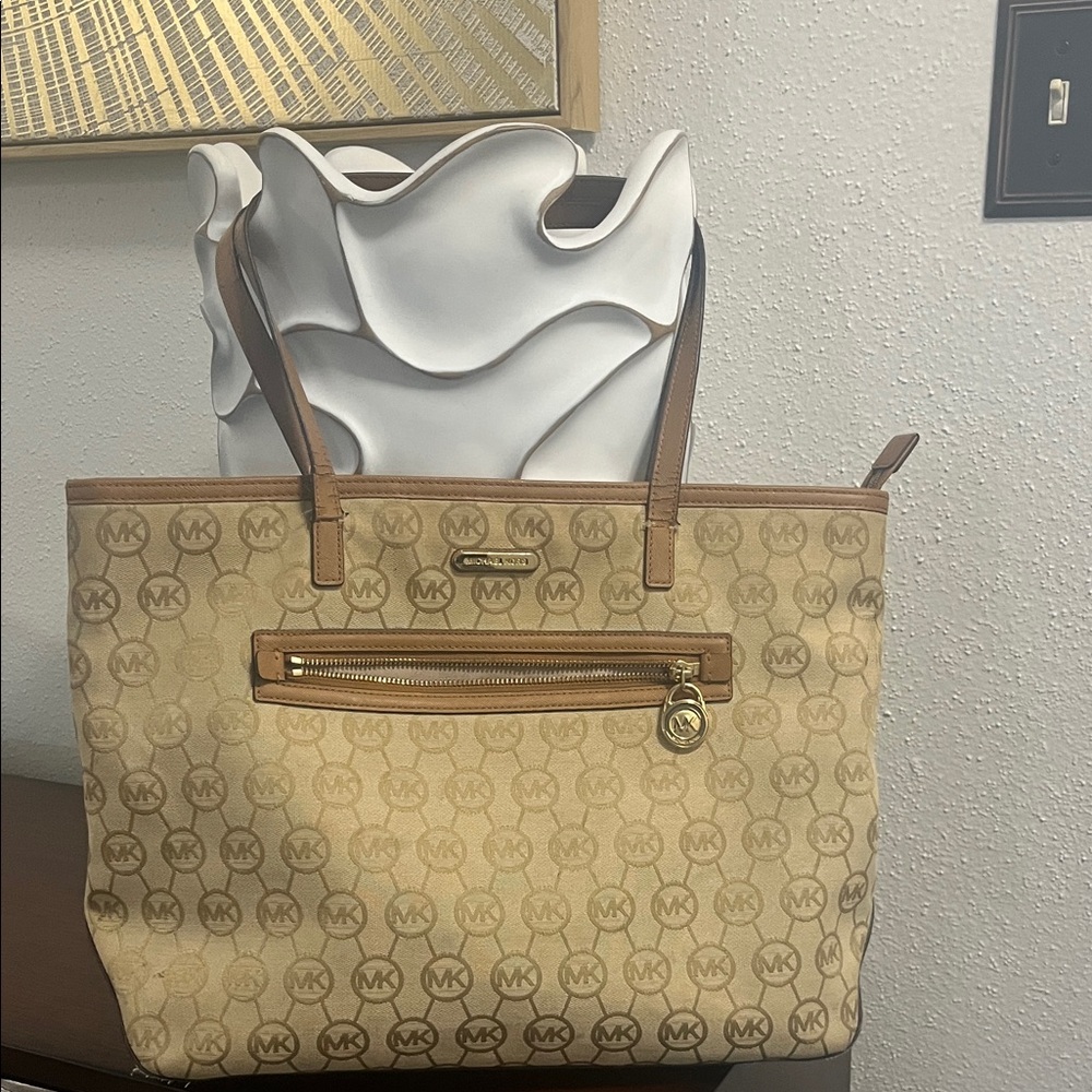USED- Michael Kors Beige and Brown Logo Tote